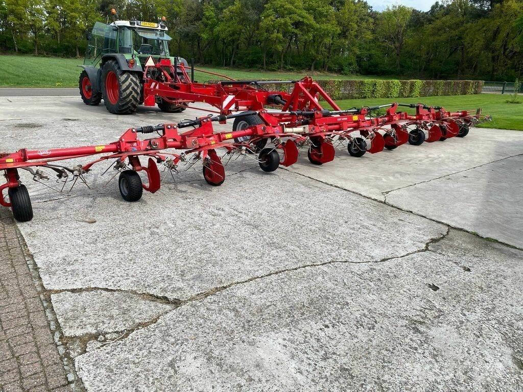 Lely 1250 Šieno grėbliai ir vartytuvai
