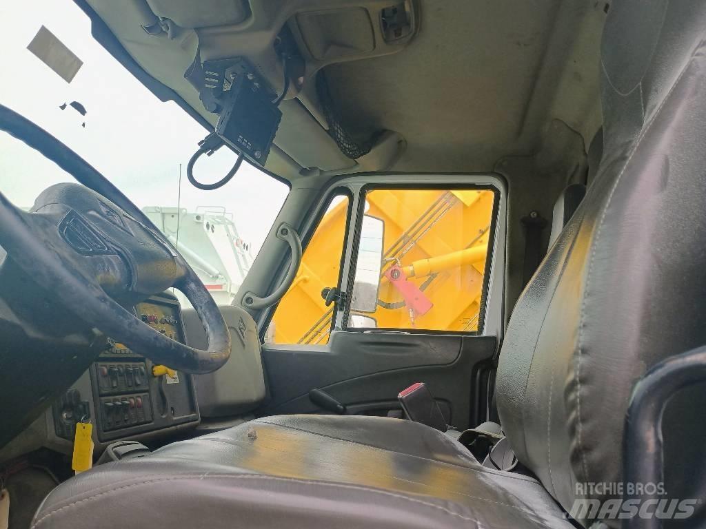International 7400 Šiukšliavežės