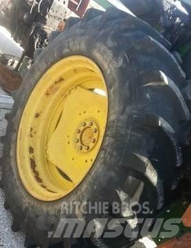  Pneus 460/85R38 Padangos, ratai ir ratlankiai