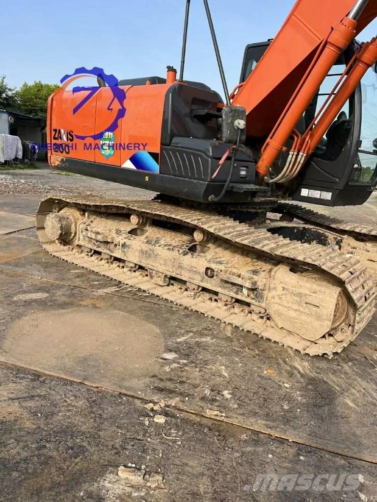 Hitachi ZX 200-5 G Vikšriniai ekskavatoriai
