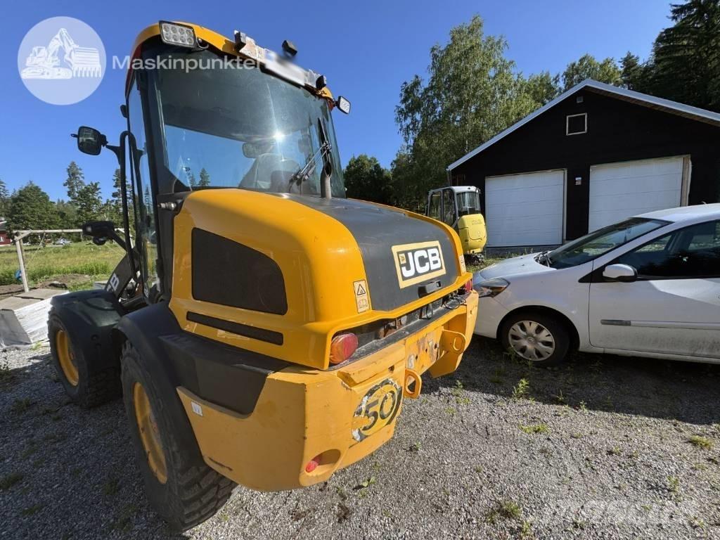 JCB 413 K Naudoti ratiniai krautuvai