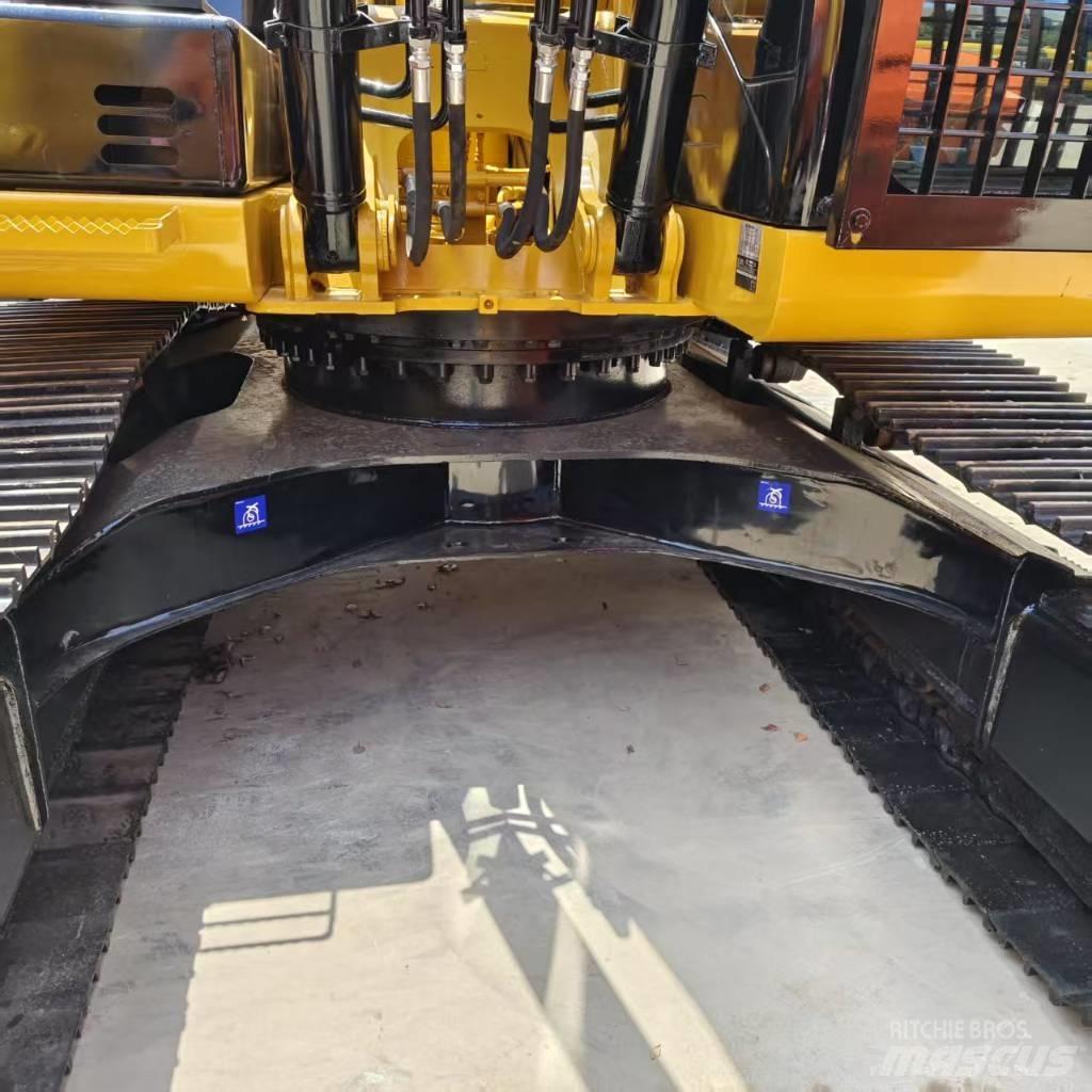 CAT 320 D Vikšriniai ekskavatoriai