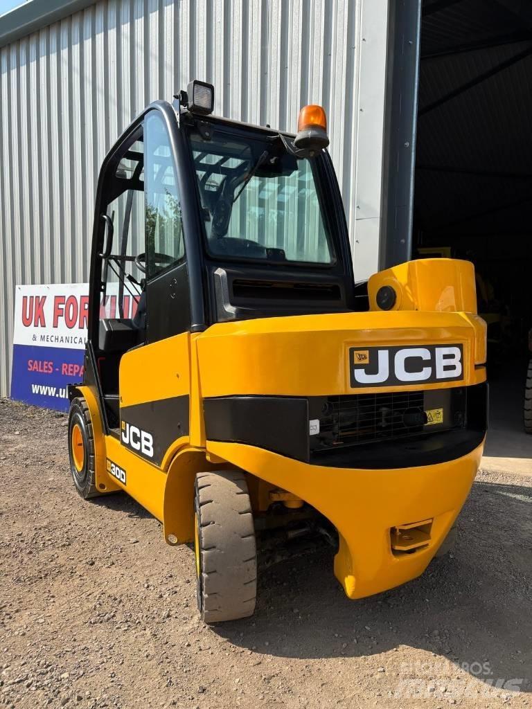 JCB TLT 30 D Teleskopiniai krautuvai