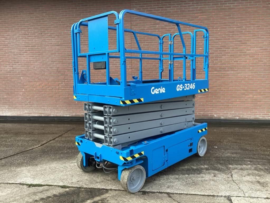 Genie gs3246 Žirkliniai keltuvai