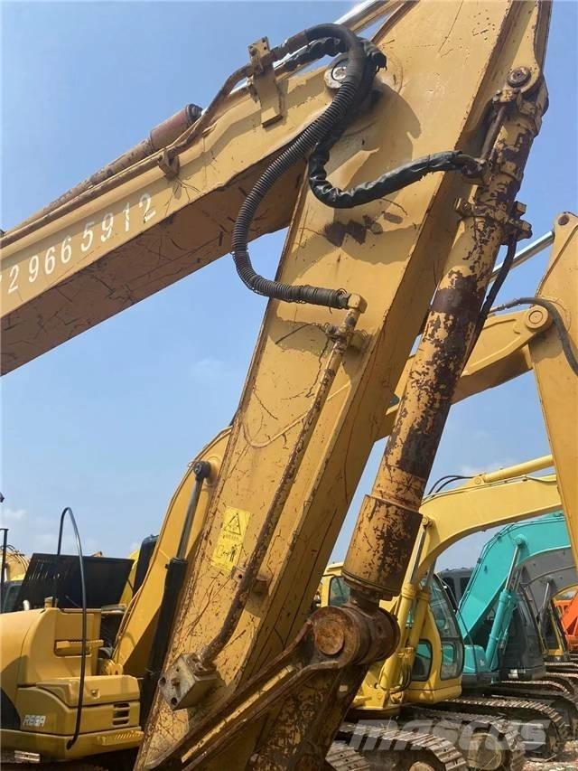 CAT 313C Vikšriniai ekskavatoriai
