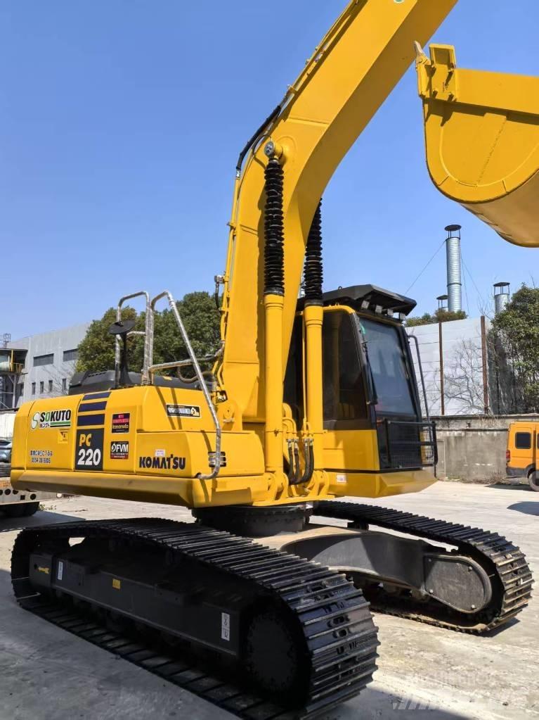 Komatsu PC 220-8 Vikšriniai ekskavatoriai