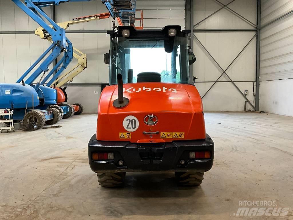 Kubota R 065 Naudoti ratiniai krautuvai