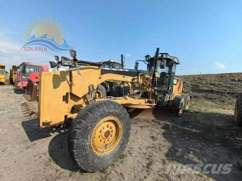CAT 140 M Greideriai