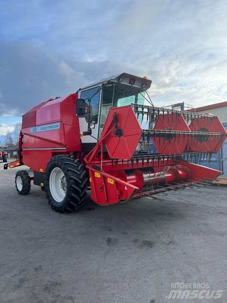 Massey Ferguson 22 Derliaus nuėmimo kombainai