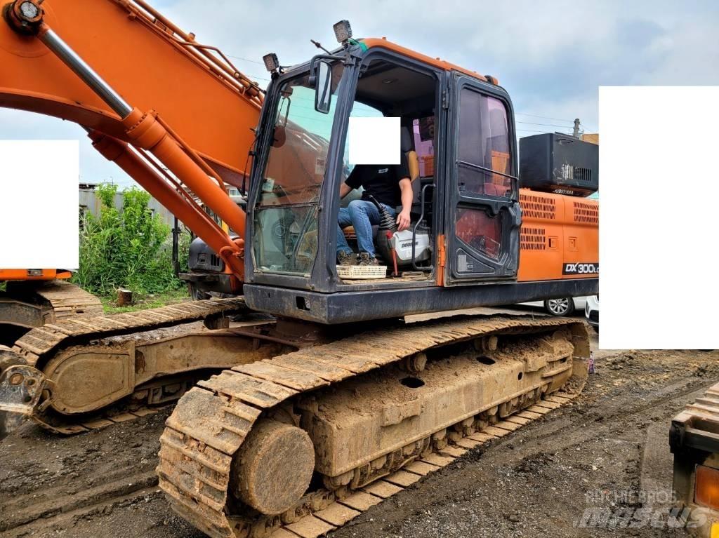 Doosan DX 300 LCA Vikšriniai ekskavatoriai