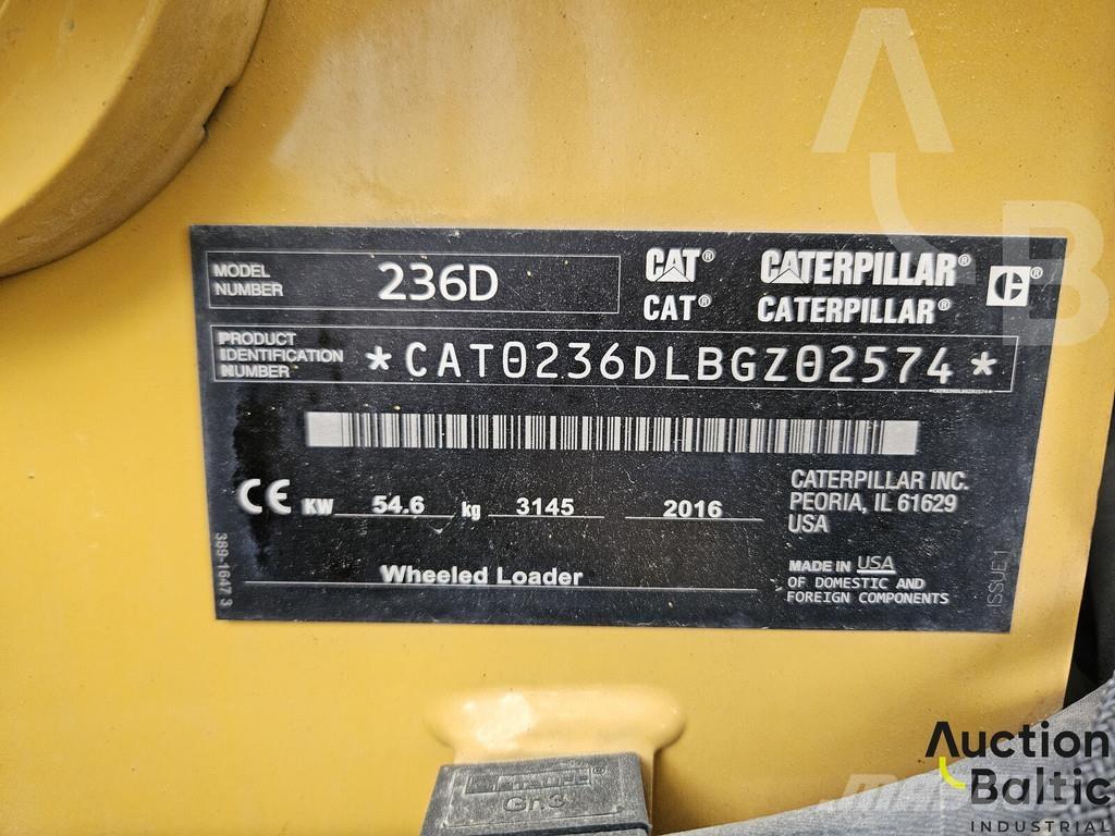 CAT 236 D Krautuvai su šoniniu pasukimu