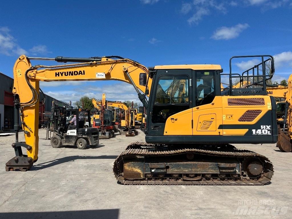 Hyundai HX140L Vikšriniai ekskavatoriai