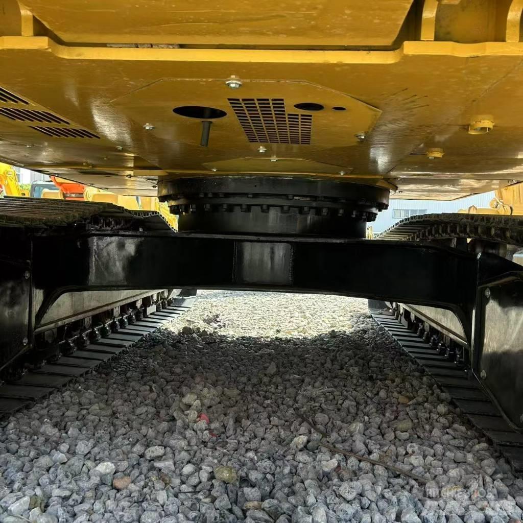 CAT 324D2L Vikšriniai ekskavatoriai