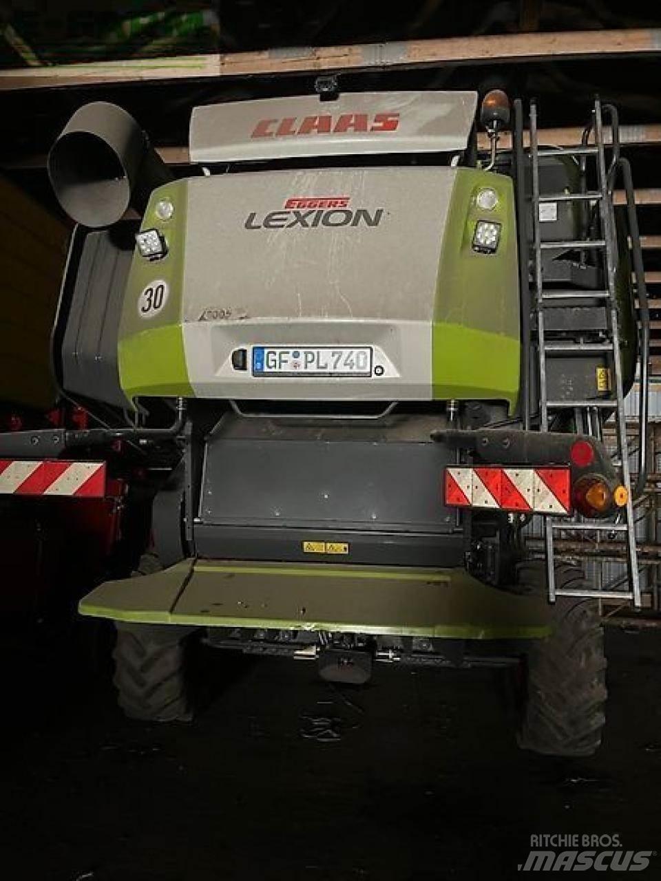CLAAS lexion 740 Derliaus nuėmimo kombainai