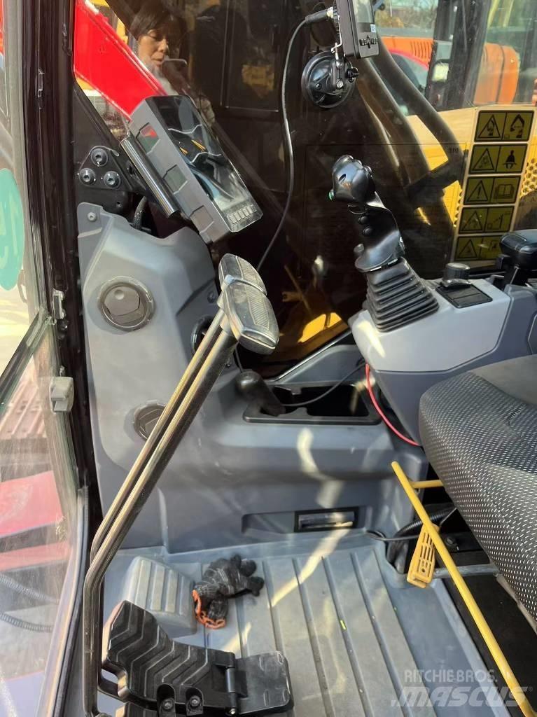 CAT 310 Vikšriniai ekskavatoriai