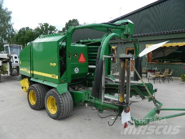 John Deere 678 Ritinių presai