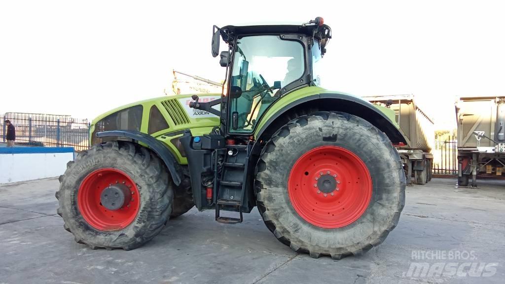 CLAAS Axion 920 Traktoriai