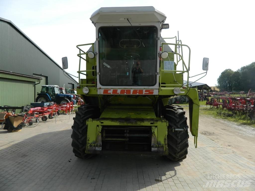 CLAAS Dominator 86 Derliaus nuėmimo kombainai