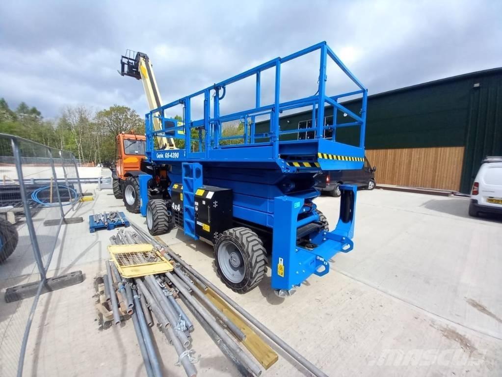 Genie GS 4390 RT Žirkliniai keltuvai
