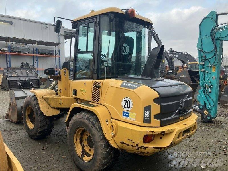Volvo L 35 G Naudoti ratiniai krautuvai
