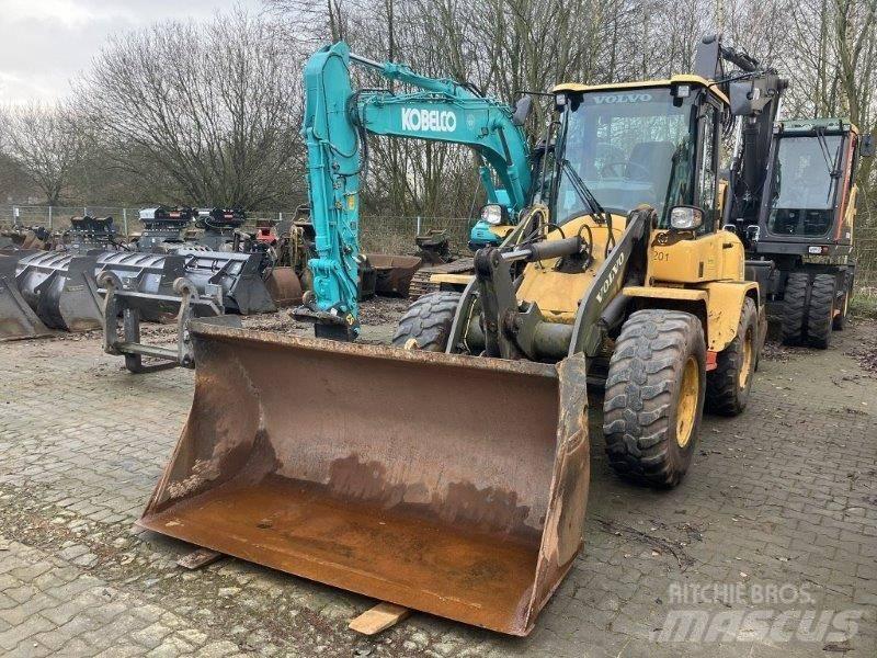 Volvo L 35 G Naudoti ratiniai krautuvai