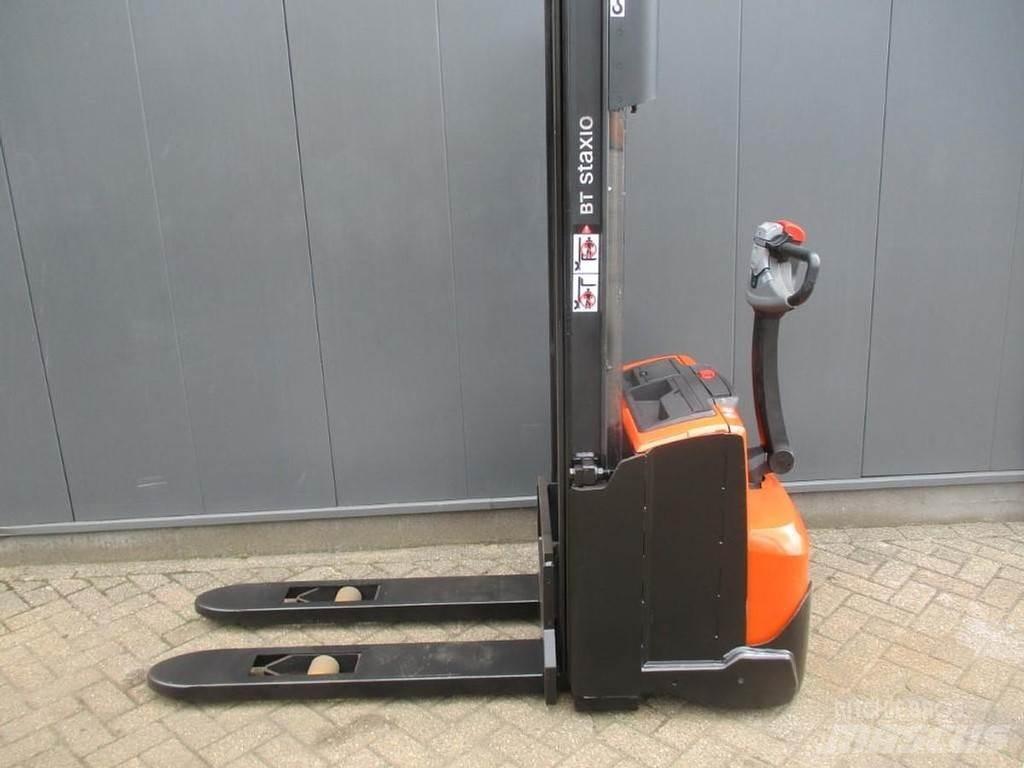 Toyota SWE 120 Rankiniai vėžimėliai