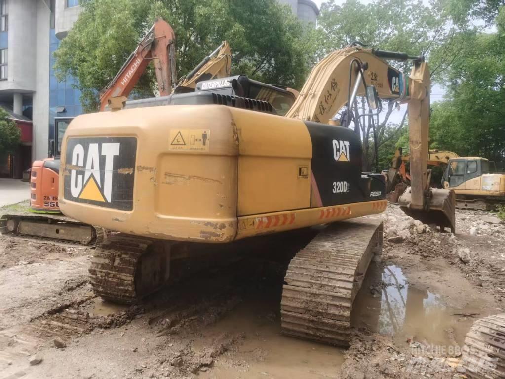 CAT 320d2 Vikšriniai ekskavatoriai