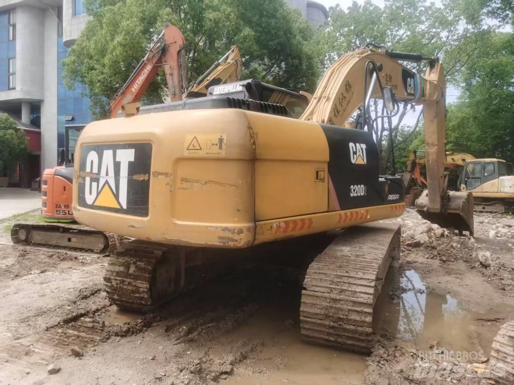 CAT 320d2 Vikšriniai ekskavatoriai