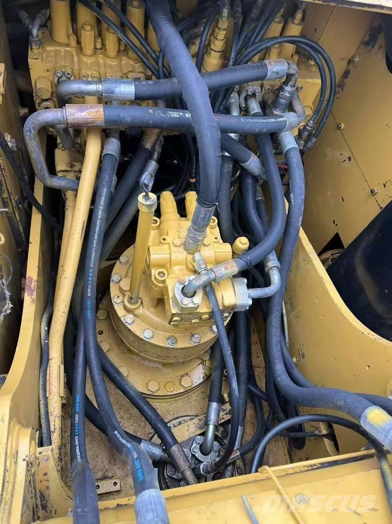 CAT 320 D Vikšriniai ekskavatoriai