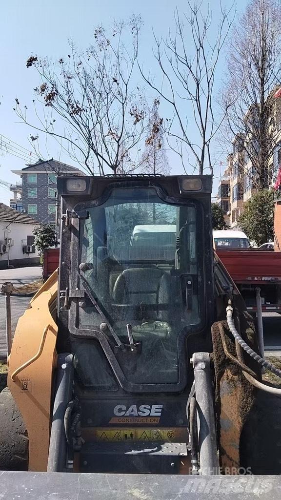 CASE SR 250 Krautuvai su šoniniu pasukimu
