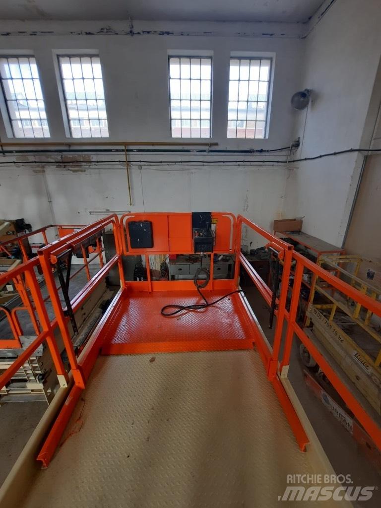 JLG 4069 LE Žirkliniai keltuvai