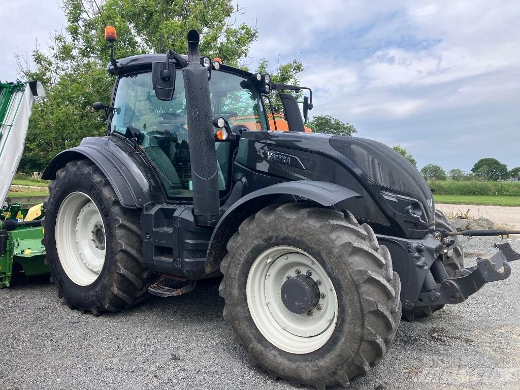 Valtra T 154 V Traktoriai