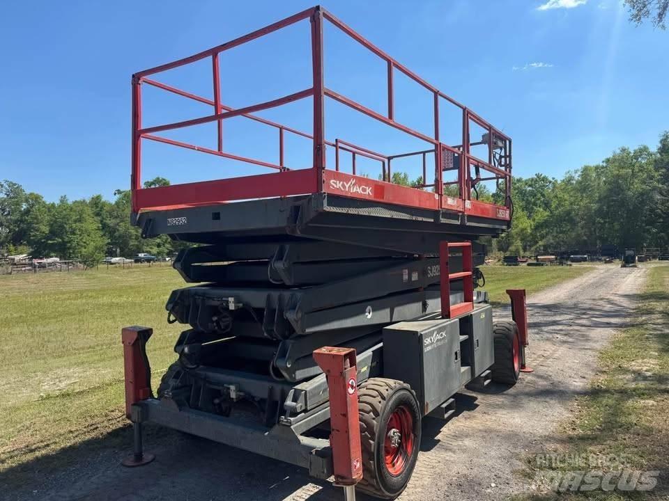 SkyJack SJ 9250 RT Žirkliniai keltuvai