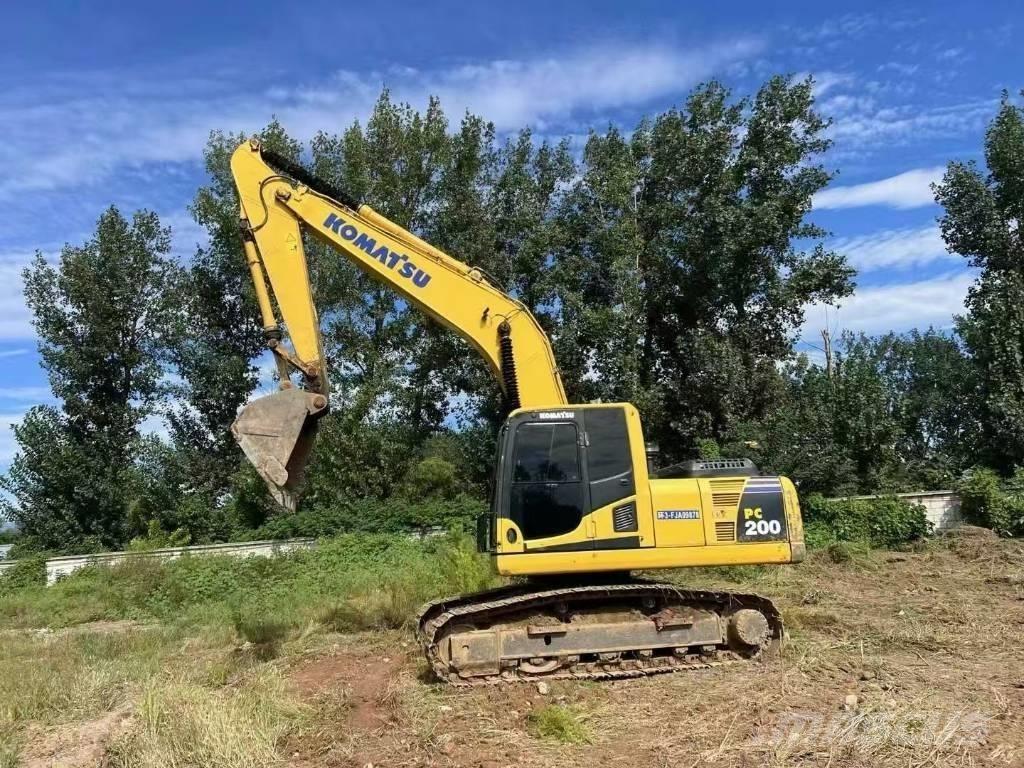 Komatsu PC 200 Vikšriniai ekskavatoriai