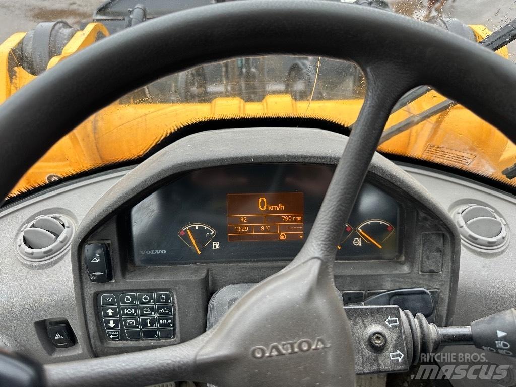 Volvo L45G Naudoti ratiniai krautuvai