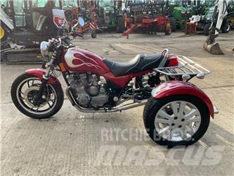 Yamaha Trike bike Visureigiai