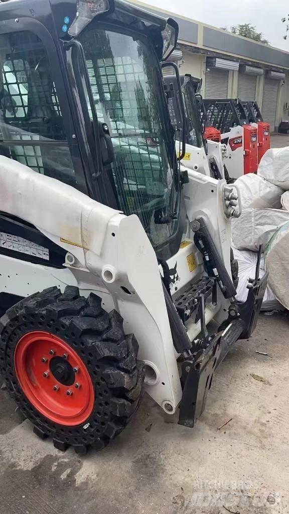 Bobcat S 650 Krautuvai su šoniniu pasukimu