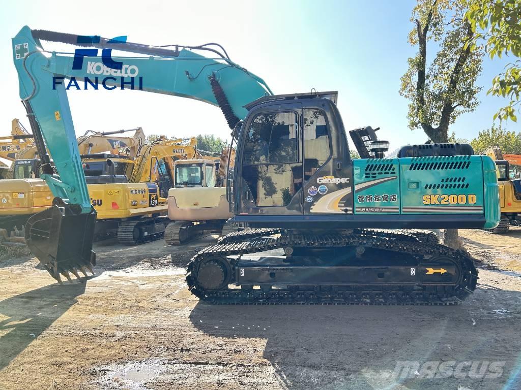 Kobelco SK 200 Vikšriniai ekskavatoriai