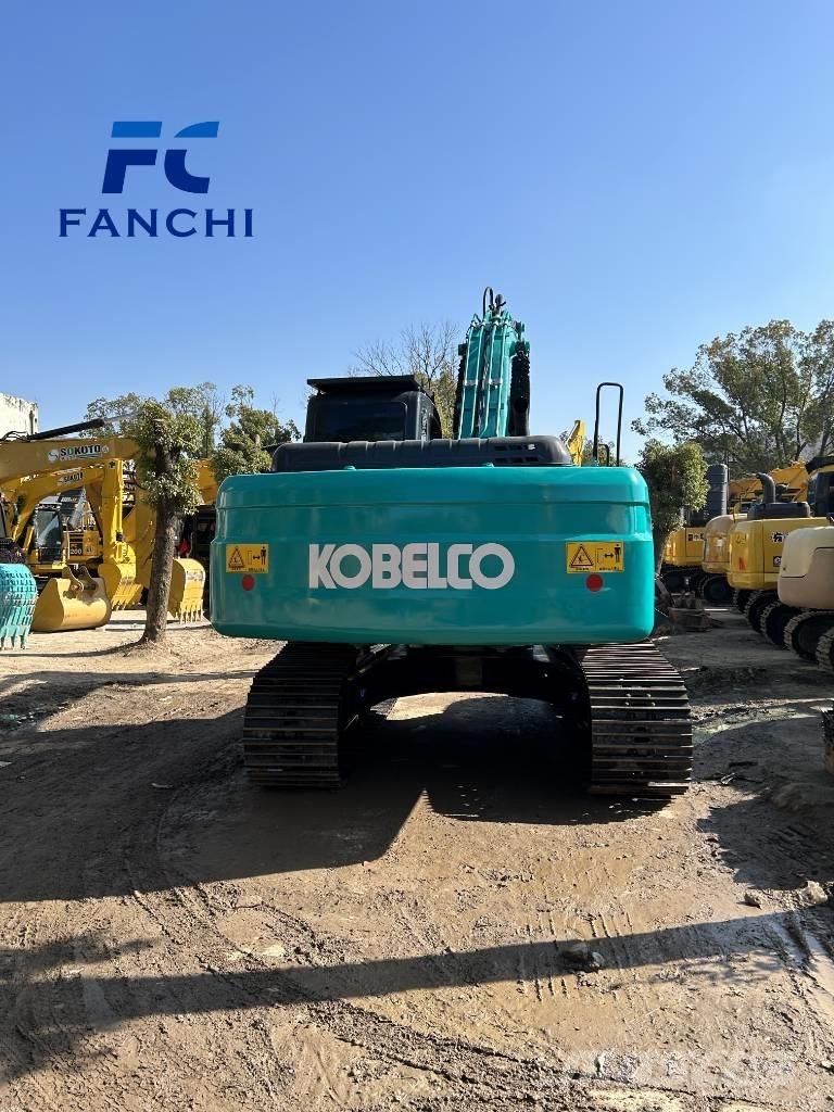 Kobelco SK 200 Vikšriniai ekskavatoriai