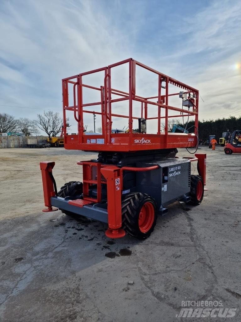 SkyJack SJ 6832 RT Žirkliniai keltuvai