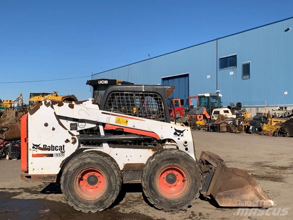 Bobcat S 550 Krautuvai su šoniniu pasukimu