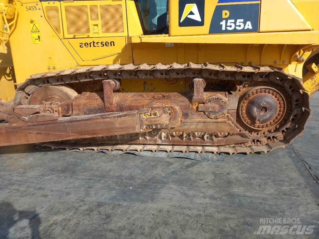 Komatsu D155A-6R Vikšriniai buldozeriai