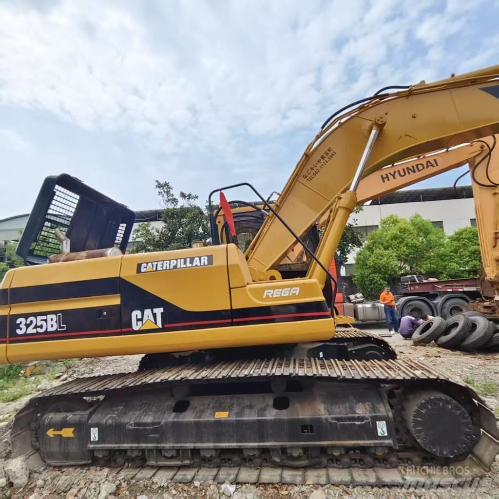 CAT 325 B L Vikšriniai ekskavatoriai