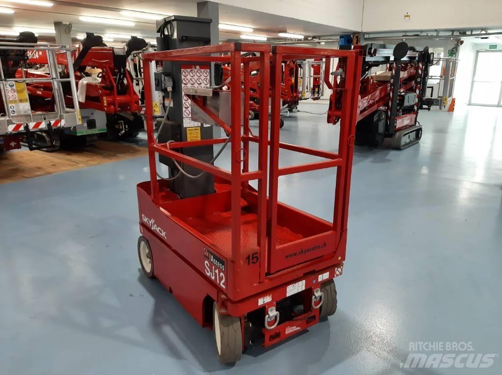 SkyJack SJ 12 Vertikalūs stiebiniai keltuvai