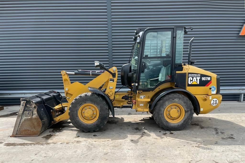 CAT 907M Naudoti ratiniai krautuvai