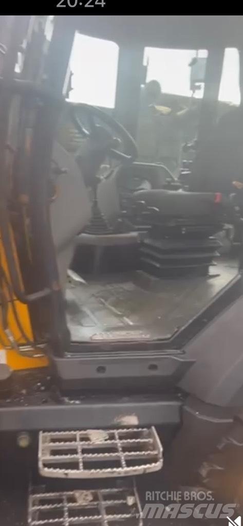 JCB 3CX Compact Ekskavatoriniai krautuvai