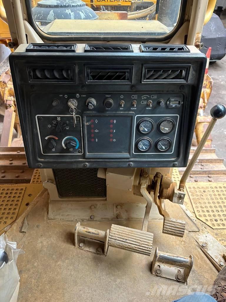 CAT D 6 H II Vikšriniai buldozeriai