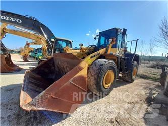 Komatsu WA 380-6 Naudoti ratiniai krautuvai