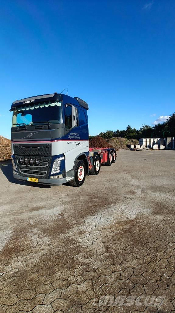 Volvo FH 500 8x4 Sunkvežimiai su keliamuoju kabliu