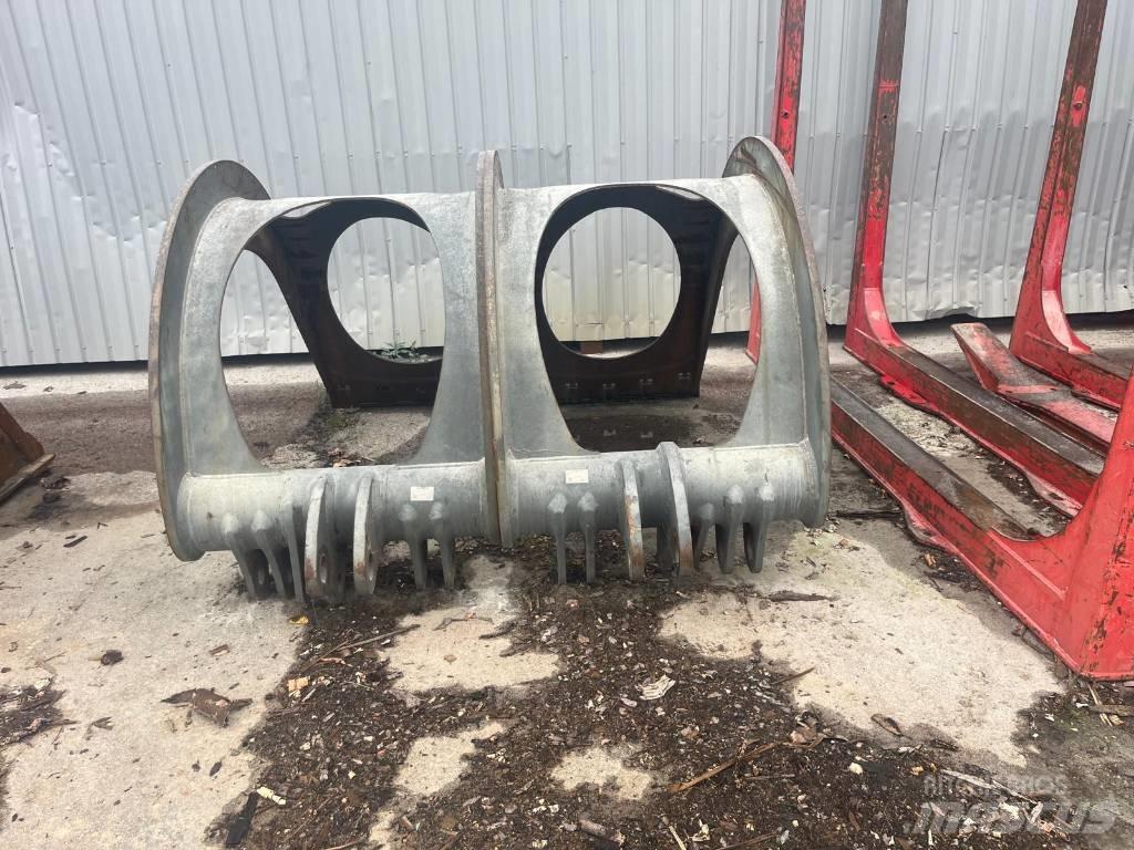 Liebherr L 580 Naudoti ratiniai krautuvai